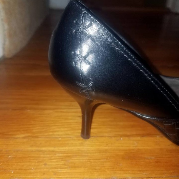 Aerosoles Signature Black Heels - Picture 3 of 4